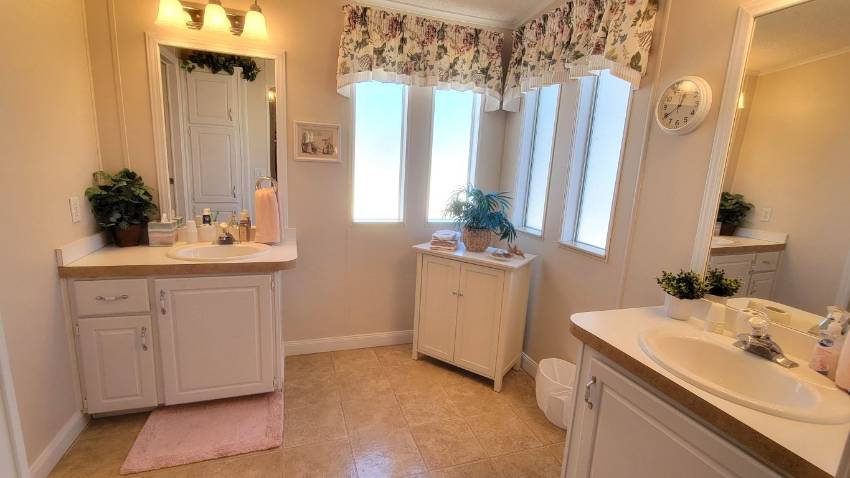 429 Osprey Place a Lake Wales, FL Mobile or Manufactured Home for Sale